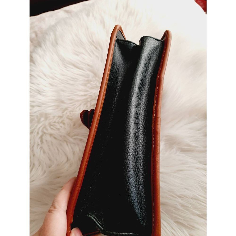 Faux D& B all weather leather hand clutch bag - Picture 3 of 10
